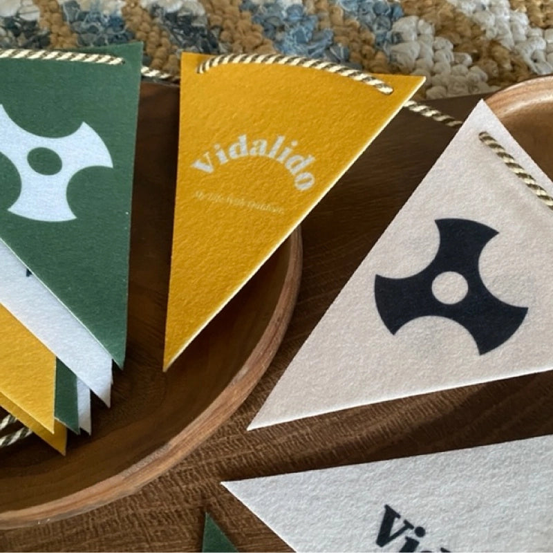 VD027 | VIDALIDO Felt pennant (4.8m/12 flags)