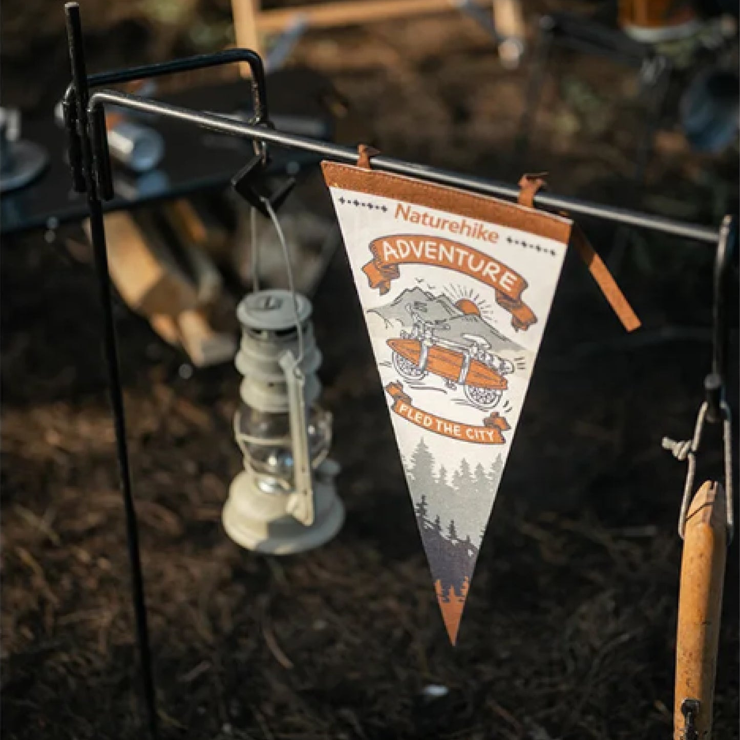 NH054-NH22PS004 NATUREHIKE (Flagstar)-Triangle Camp Felt Flag (3 pieces/set)