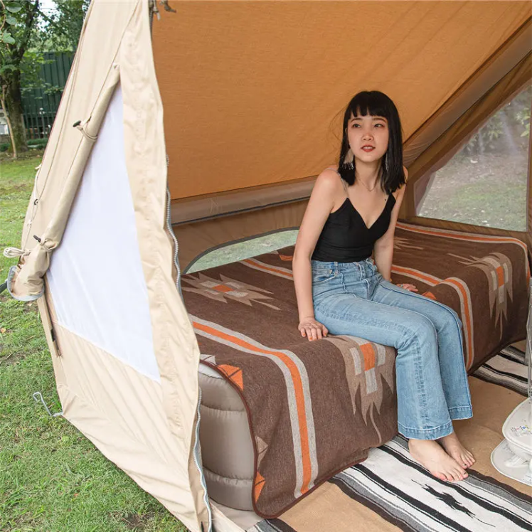 NH059-060-NH20FS036 NATUREHIKE Geometric pattern wool blanket