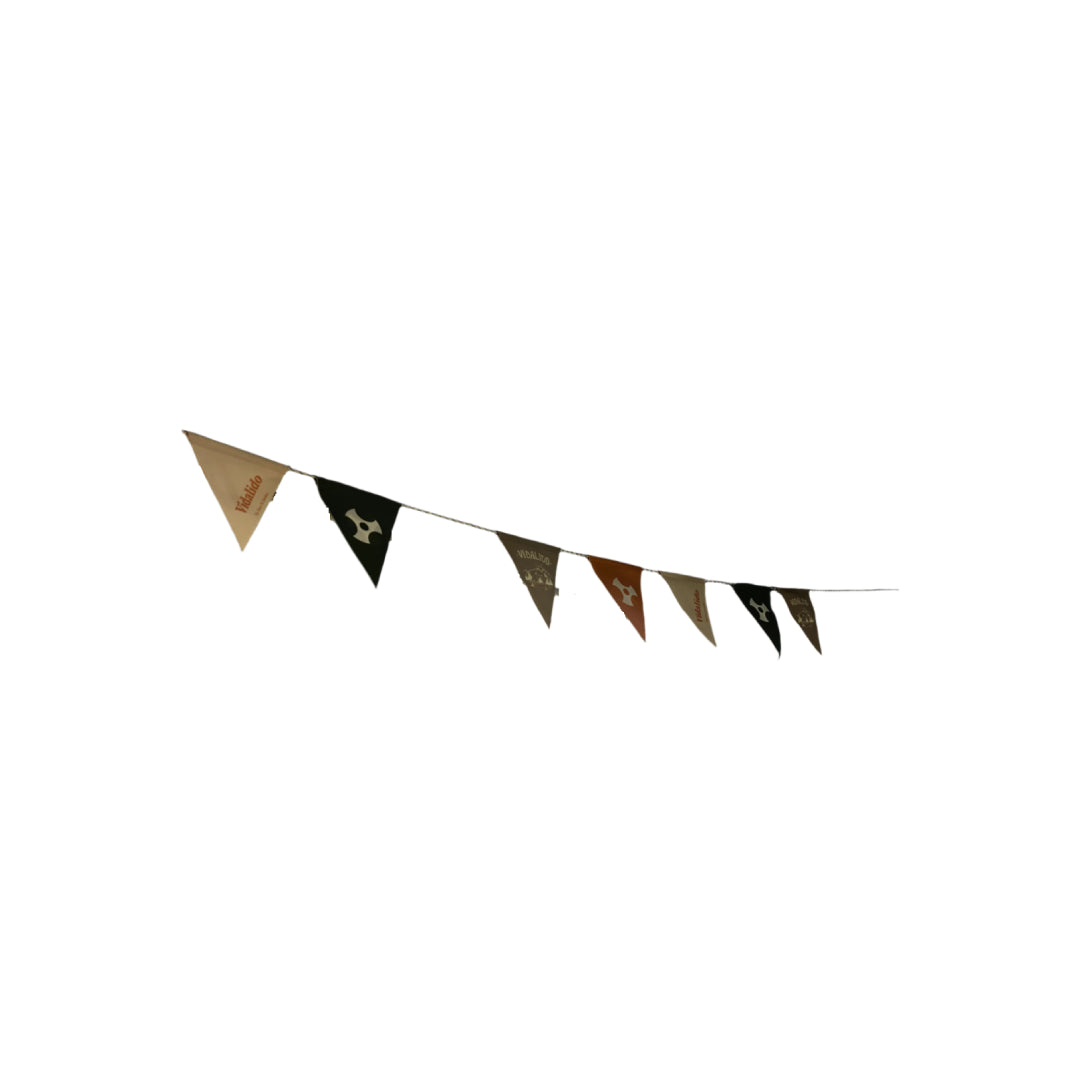 VD027 | VIDALIDO Felt pennant (4.8m/12 flags)