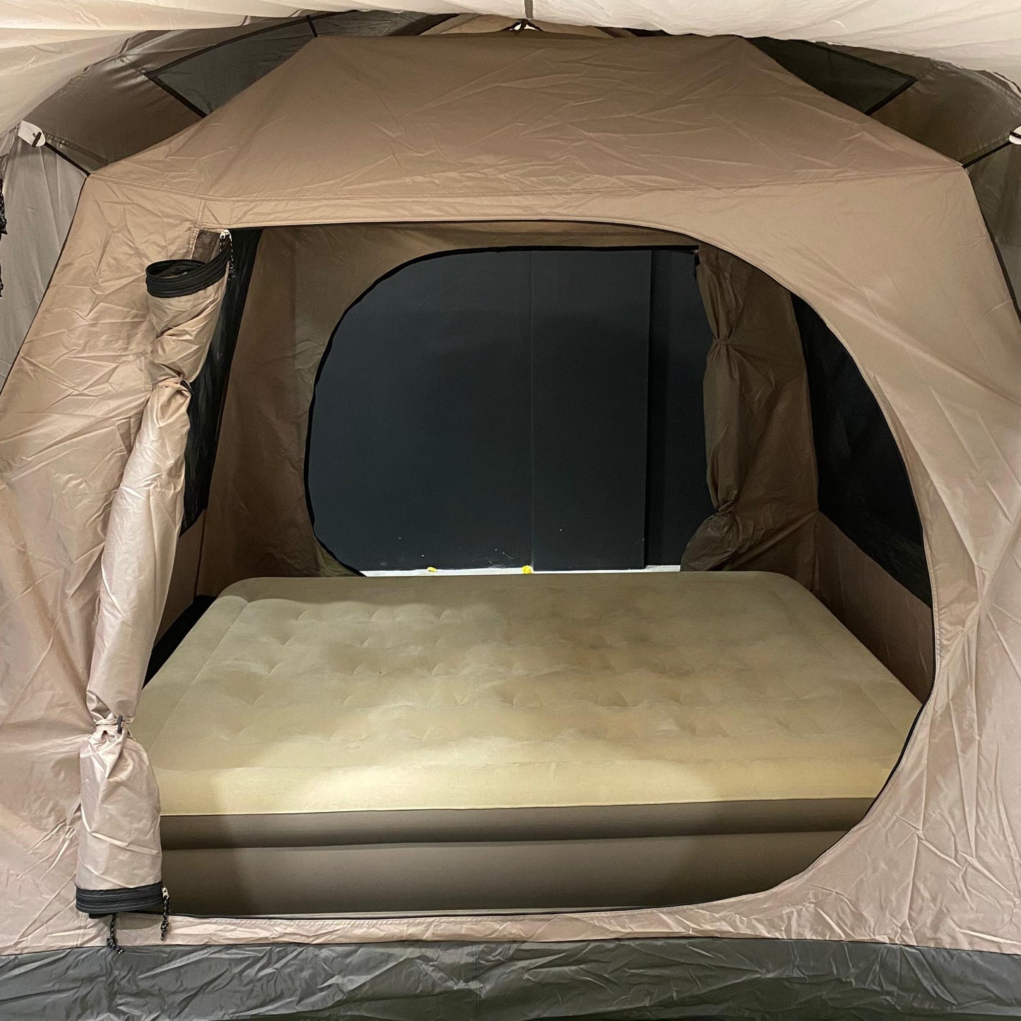 LF016-017 LFO GJ-1895 Large Tunnel Tent